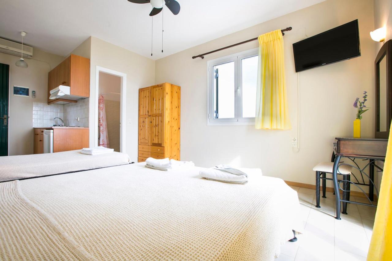 Irena Studios & Apartments سفوروناتا المظهر الخارجي الصورة