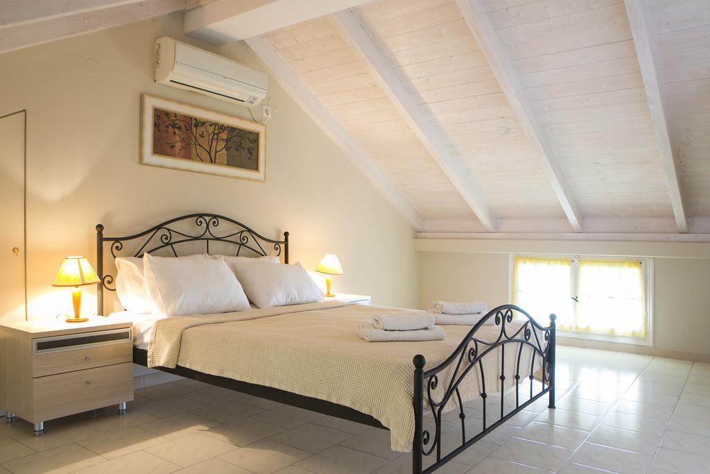 Irena Studios & Apartments سفوروناتا المظهر الخارجي الصورة