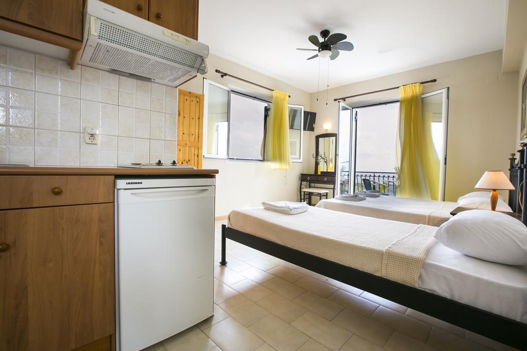 Irena Studios & Apartments سفوروناتا المظهر الخارجي الصورة